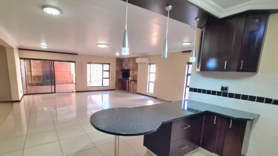 3 Bedroom Property for Sale in Langenhovenpark Free State